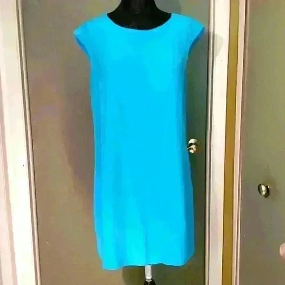 Cynthia Rowley Dresses & Skirts - Cynthia Rowley 100% Silk Dress sz 12